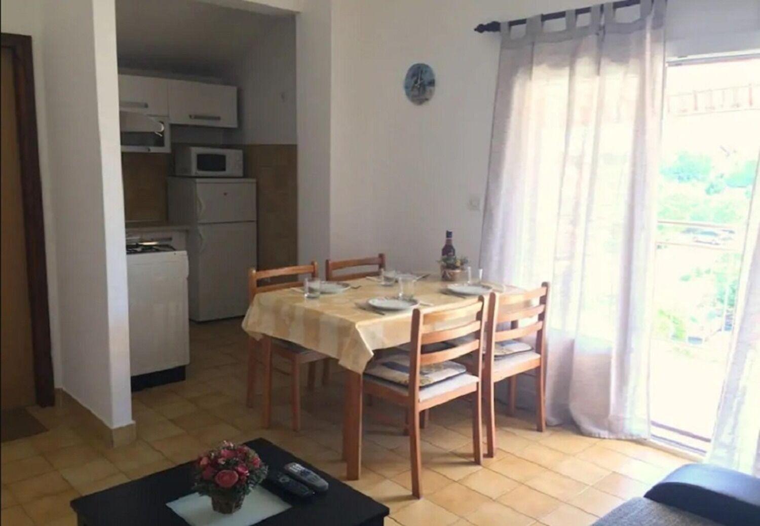 Apartments And Rooms Ognjen - Family Apartments With Free Parking Betina  Exterior foto